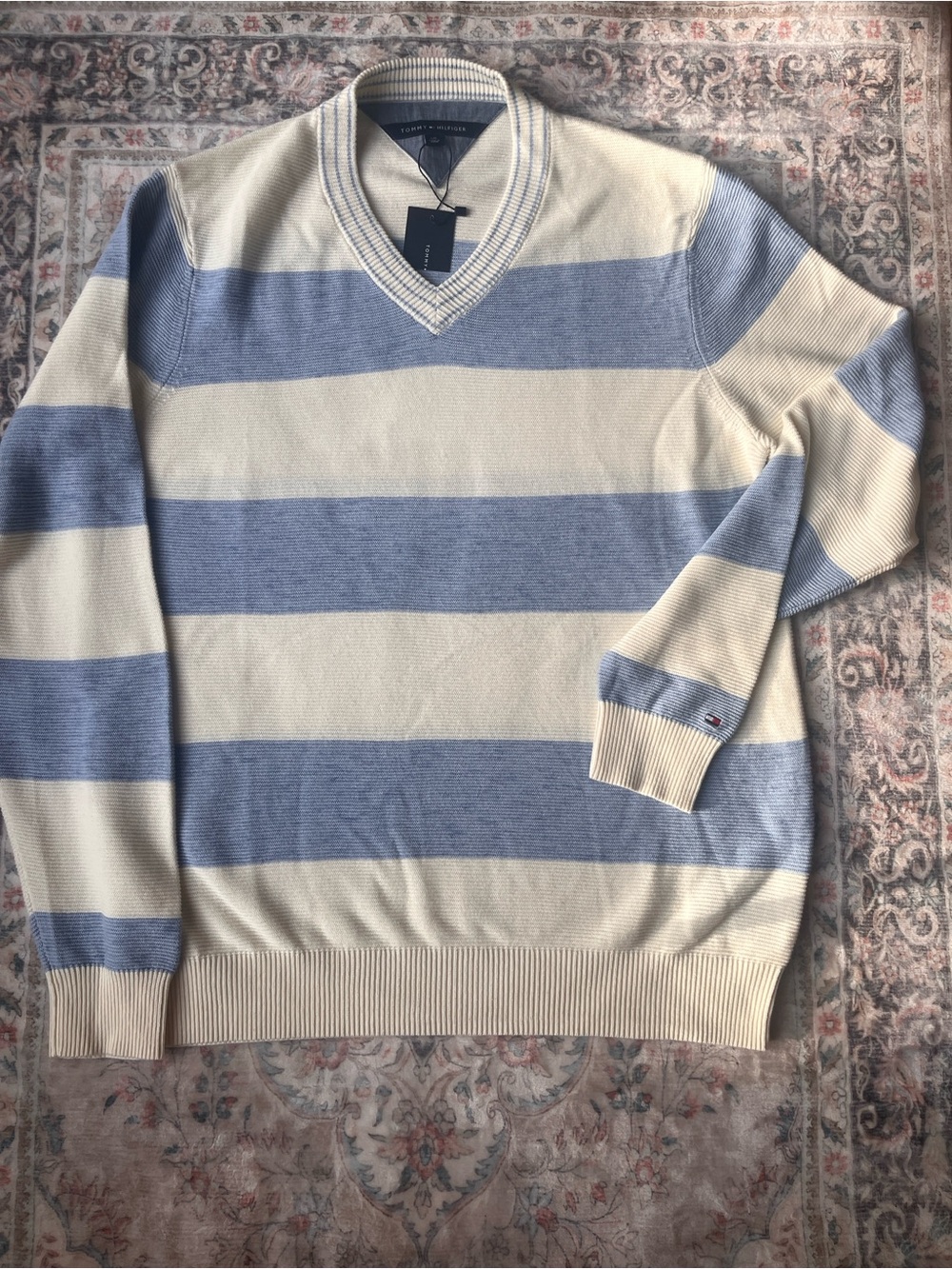 Tommy Hilfiger Cream & Light Blue Horizontal Stripe V-Neck Sweater